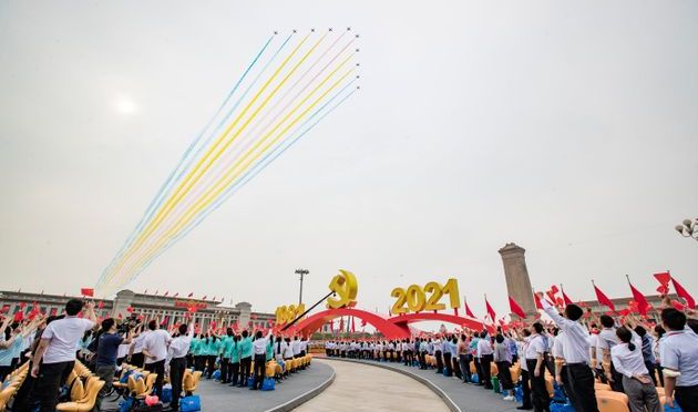 Η Κίνα άλλαξε τον καιρό για να έχει καθαρό ουρανό στους εορτασμούς για τα 100 χρόνια ΚΚΚ